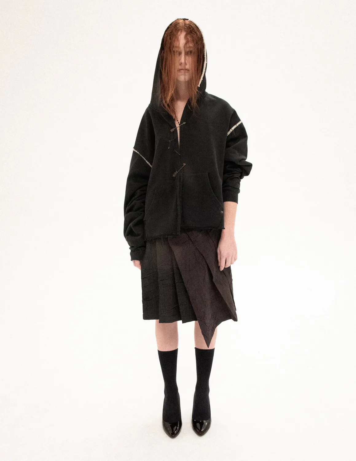 Paolo Leduc Raw Edge hoodie coton bio noir cropped