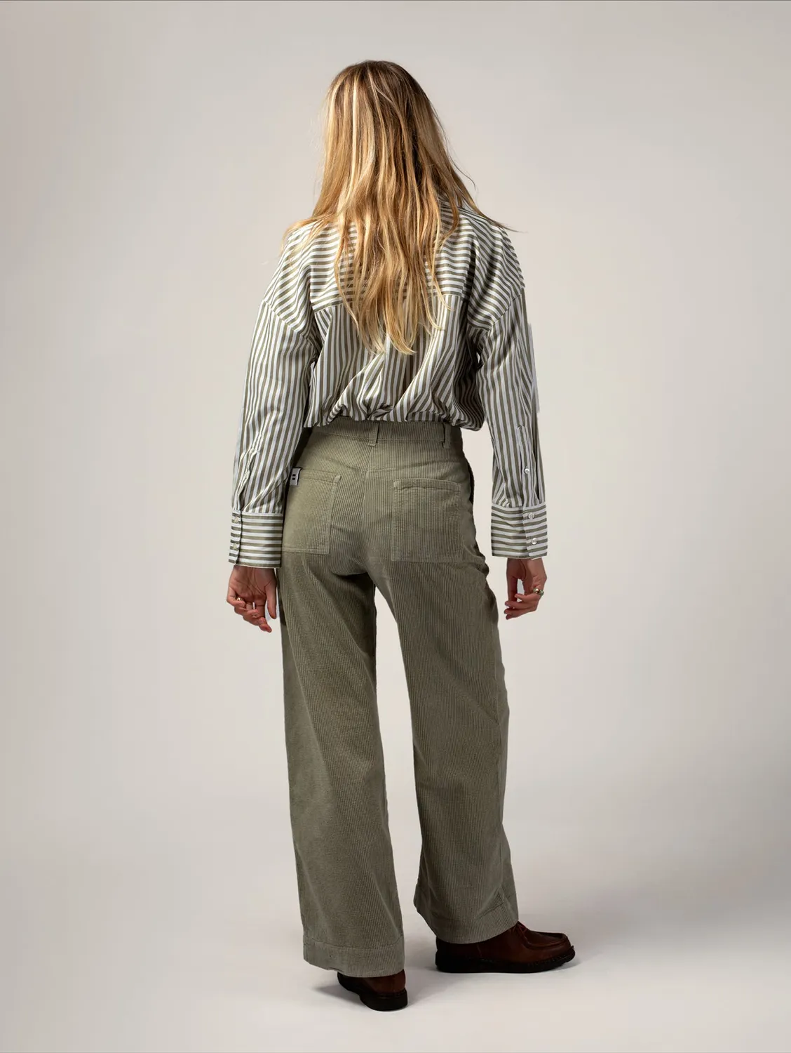Cotelé Paris Pince pantalon velours sauge coton bio