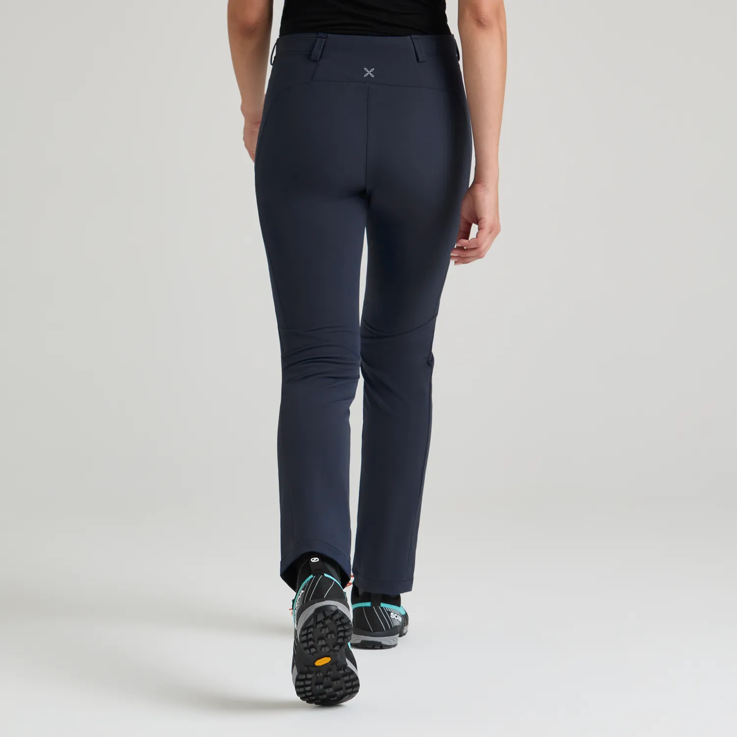 Montura Groove Pants Woman pantalon bleu graphite stretch