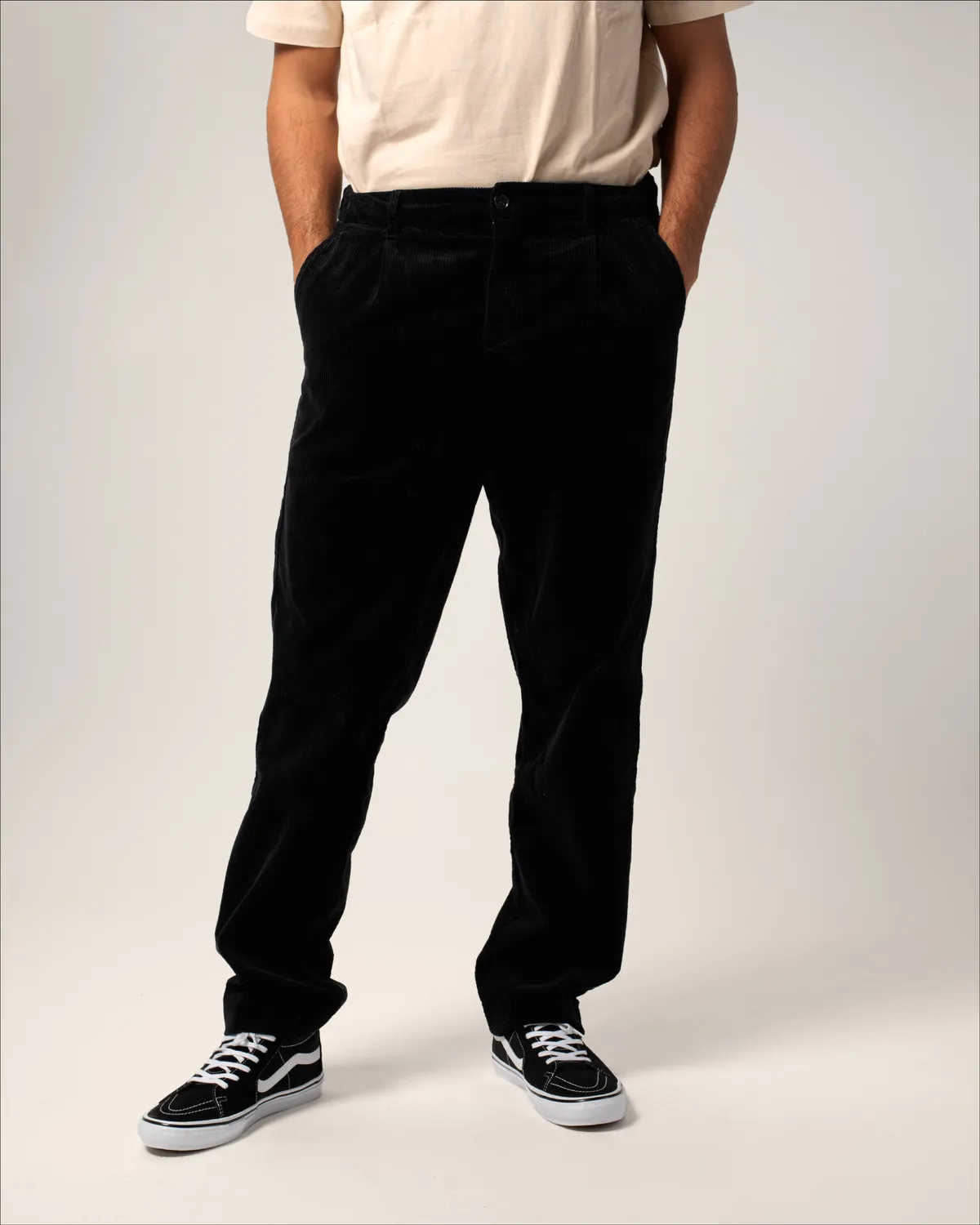 Cotelé Paris Pince pantalon homme noir velours bio