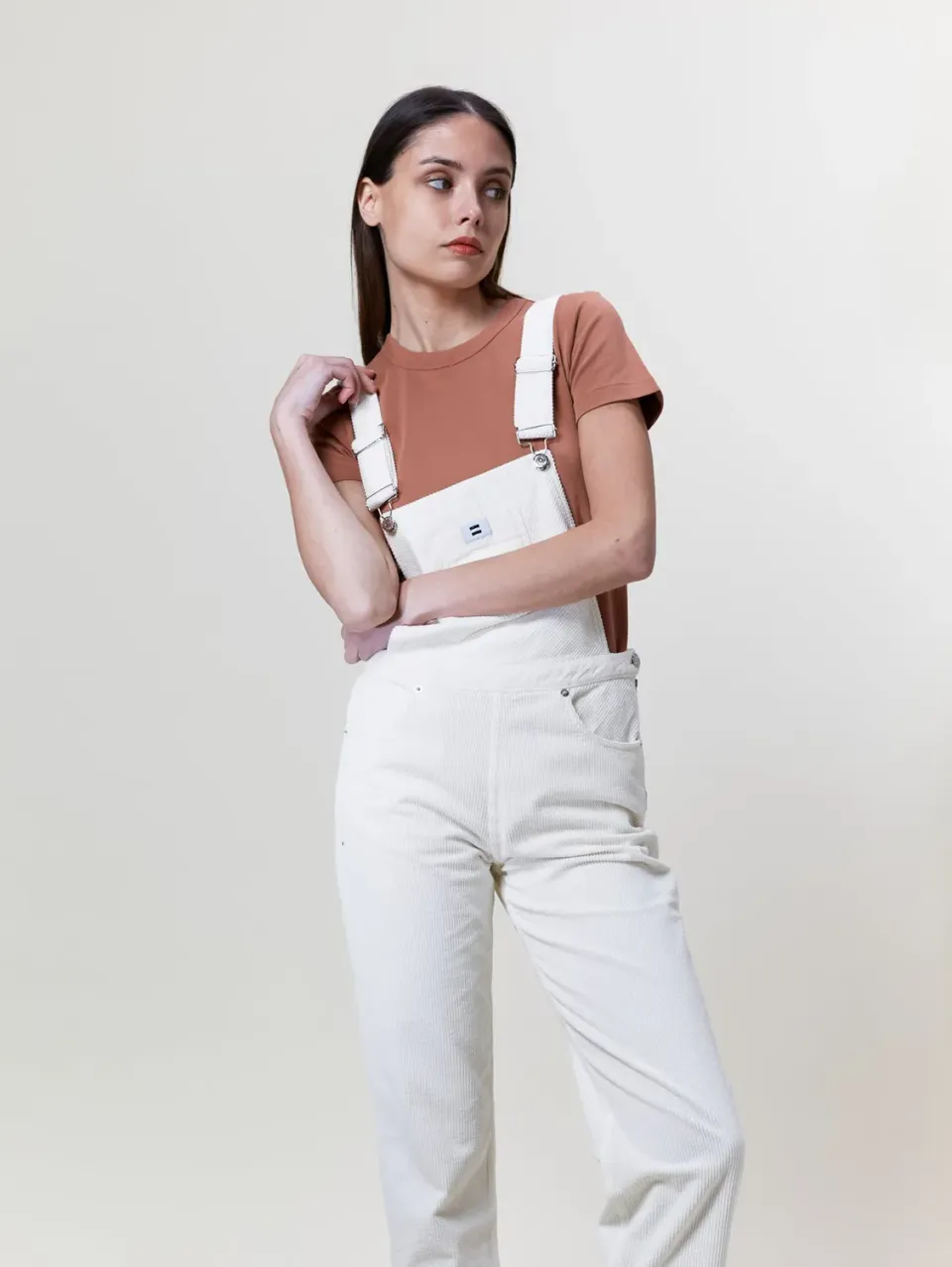 Cotelé Paris Mom salopette femme écru velours