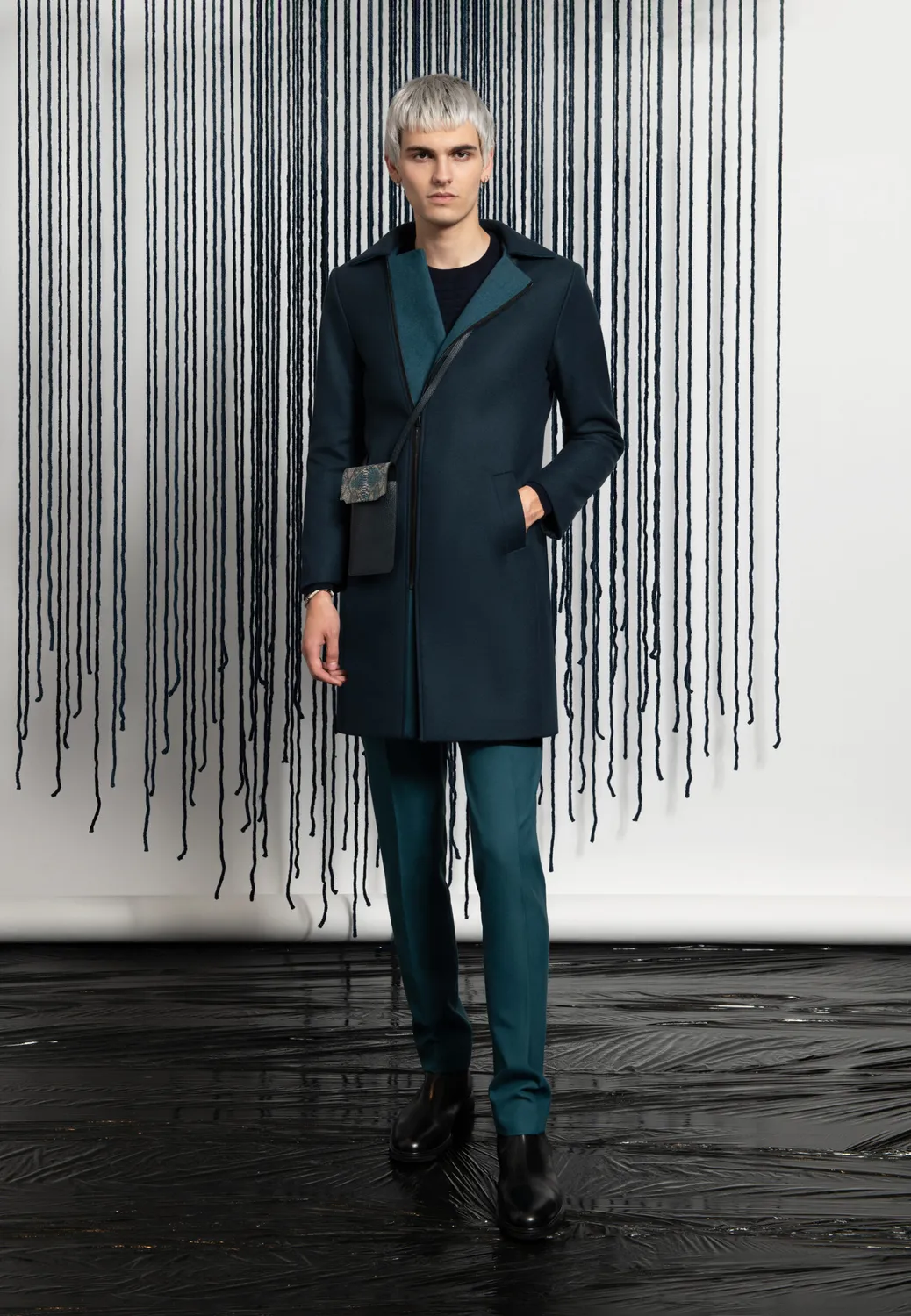 Pierre Talamon pantalon bleu paon coupe droite