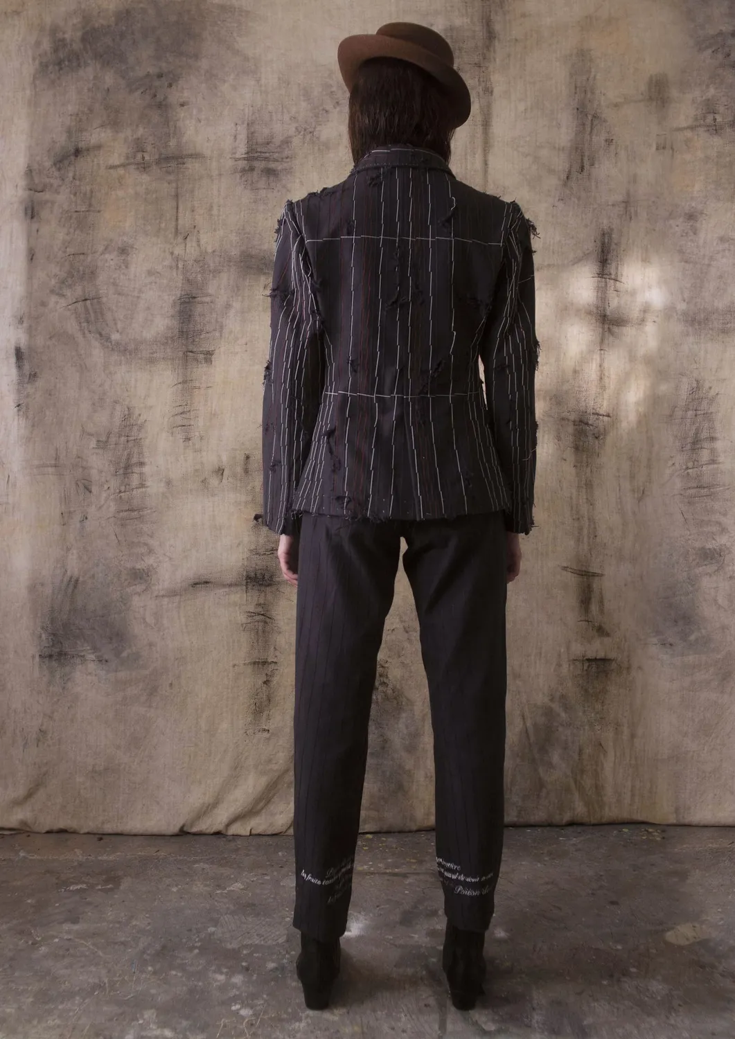 Paolo Leduc Unfinished Tailor veste tailleur déconstruite