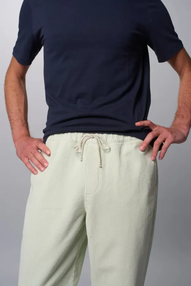 Cotelé Paris Lazy pantalon homme vert délavé velours