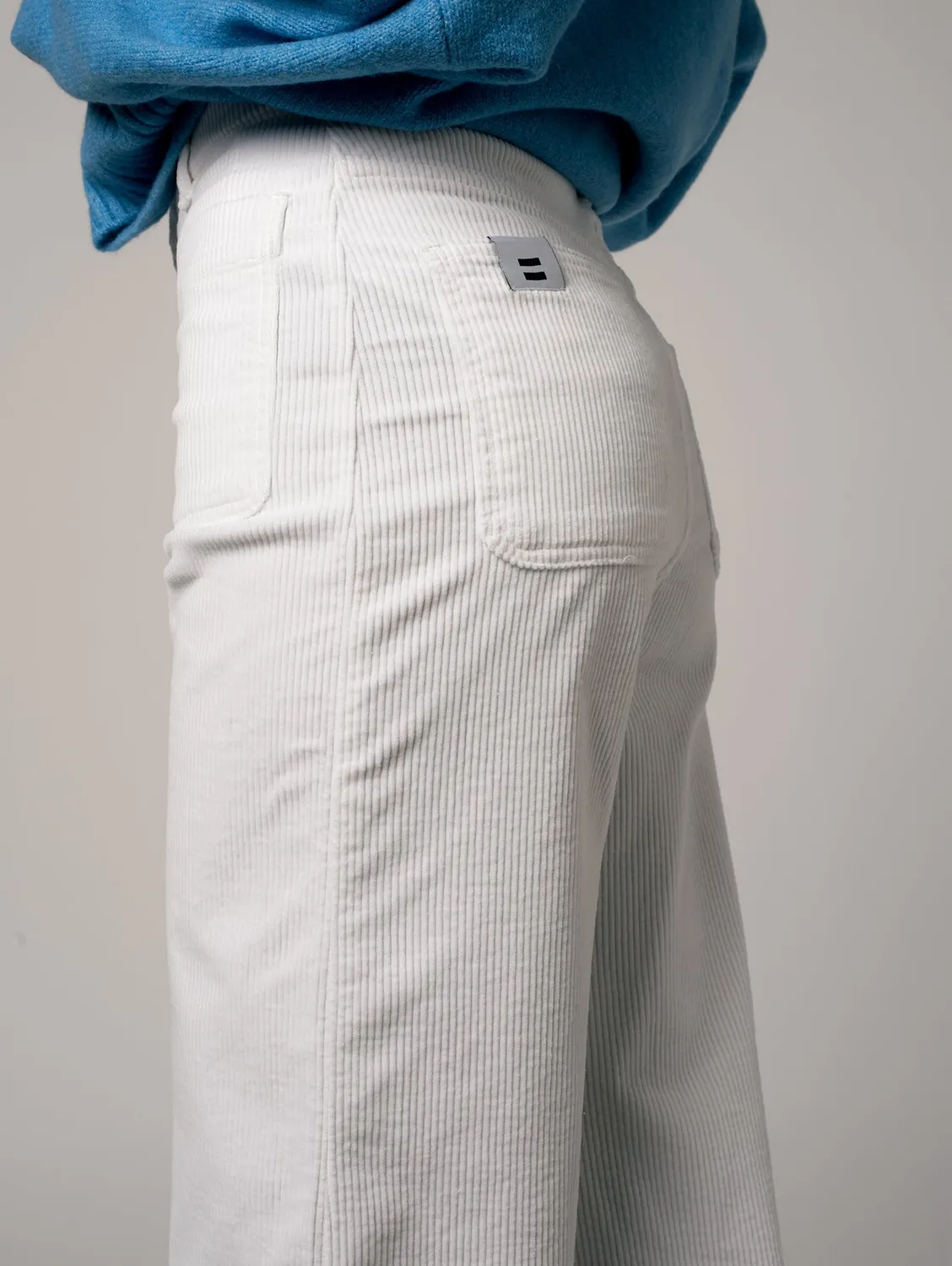 Cotelé Paris Pantalon Jane Écru velours bio coupe droite