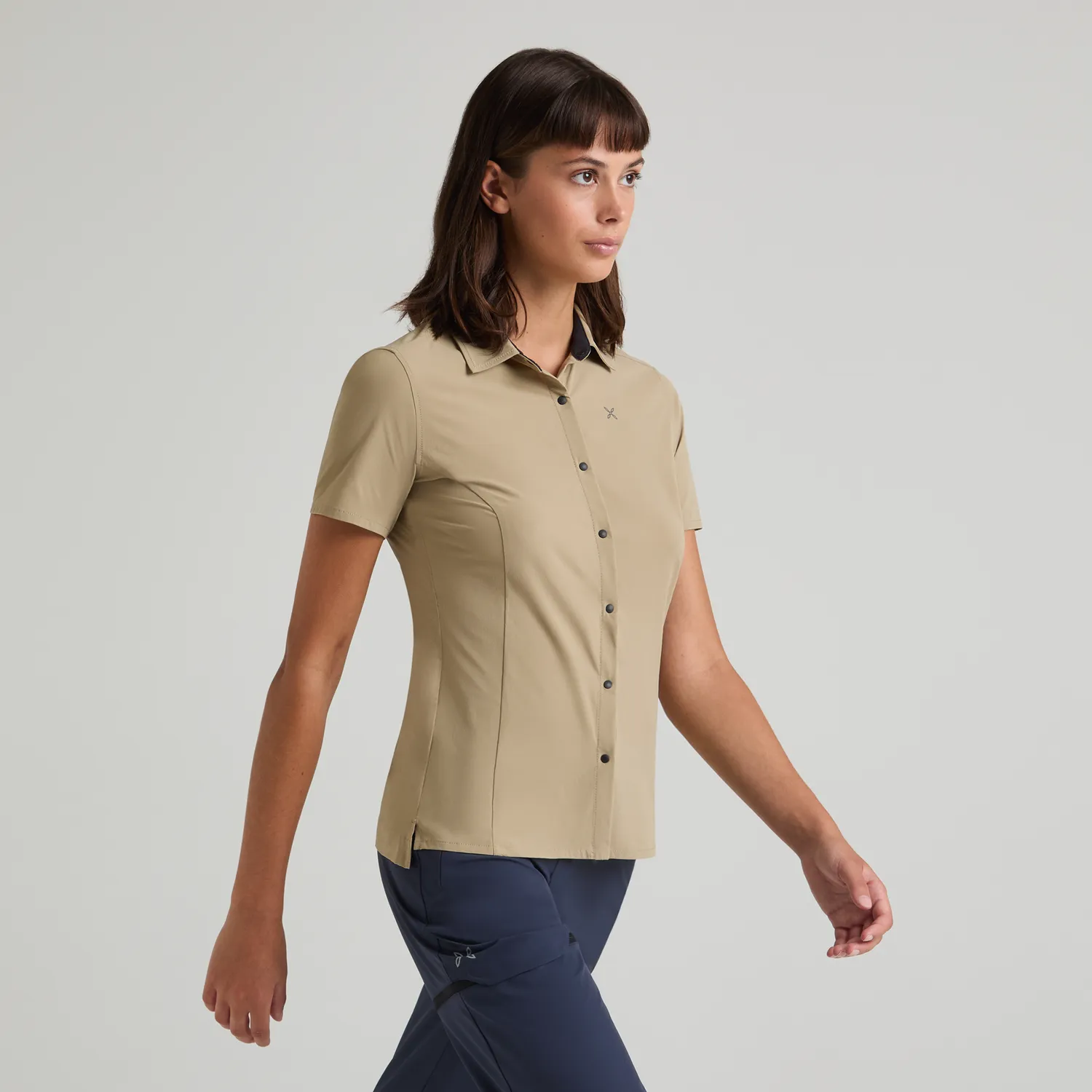 Montura Solid chemise manches courtes femme légère