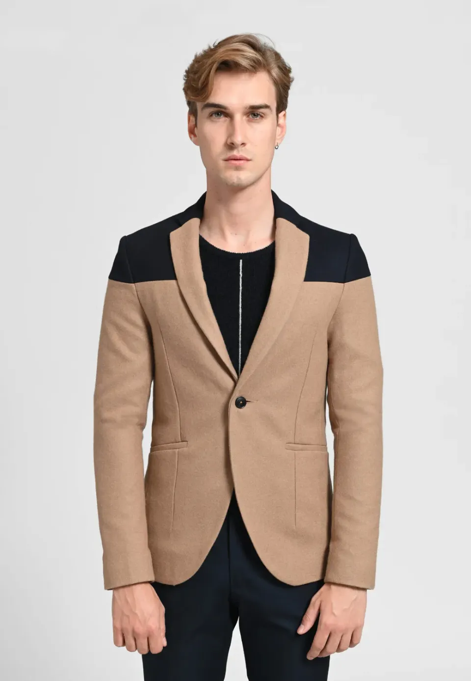 Pierre Talamon Bicolore veste camel élégante