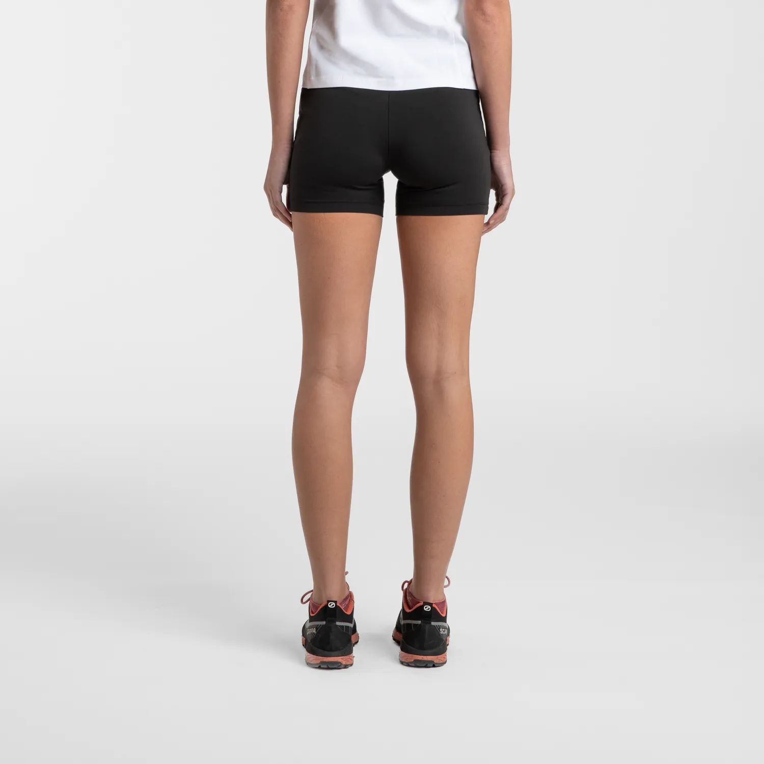 Montura Shiva Shorts short black coton bio femme