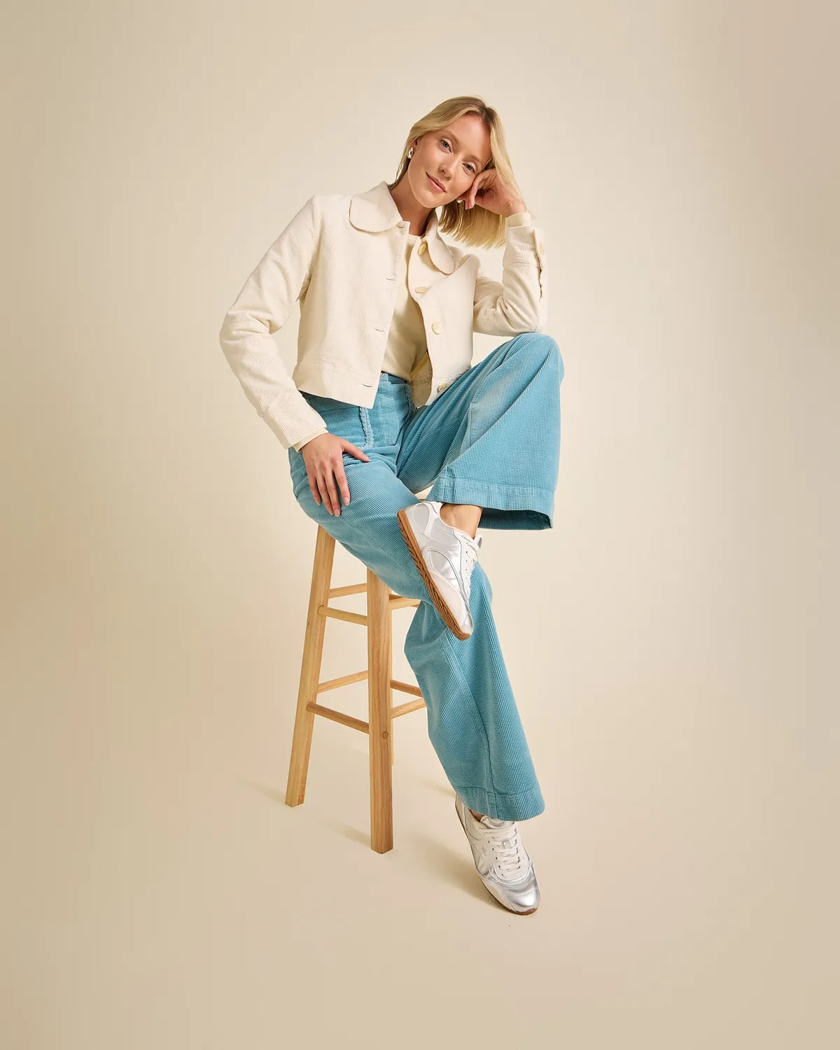 Cotelé Paris Daisy veste courte prune velours
