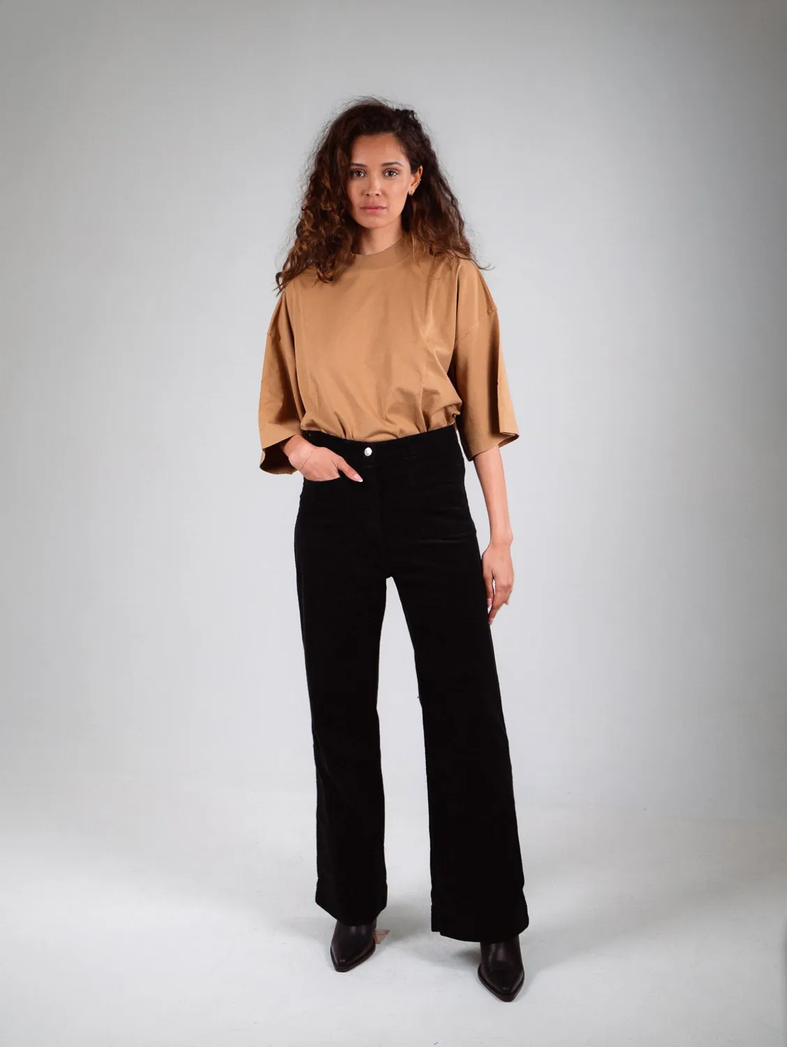 Cotelé Paris Pantalon Jane noir velours taille haute