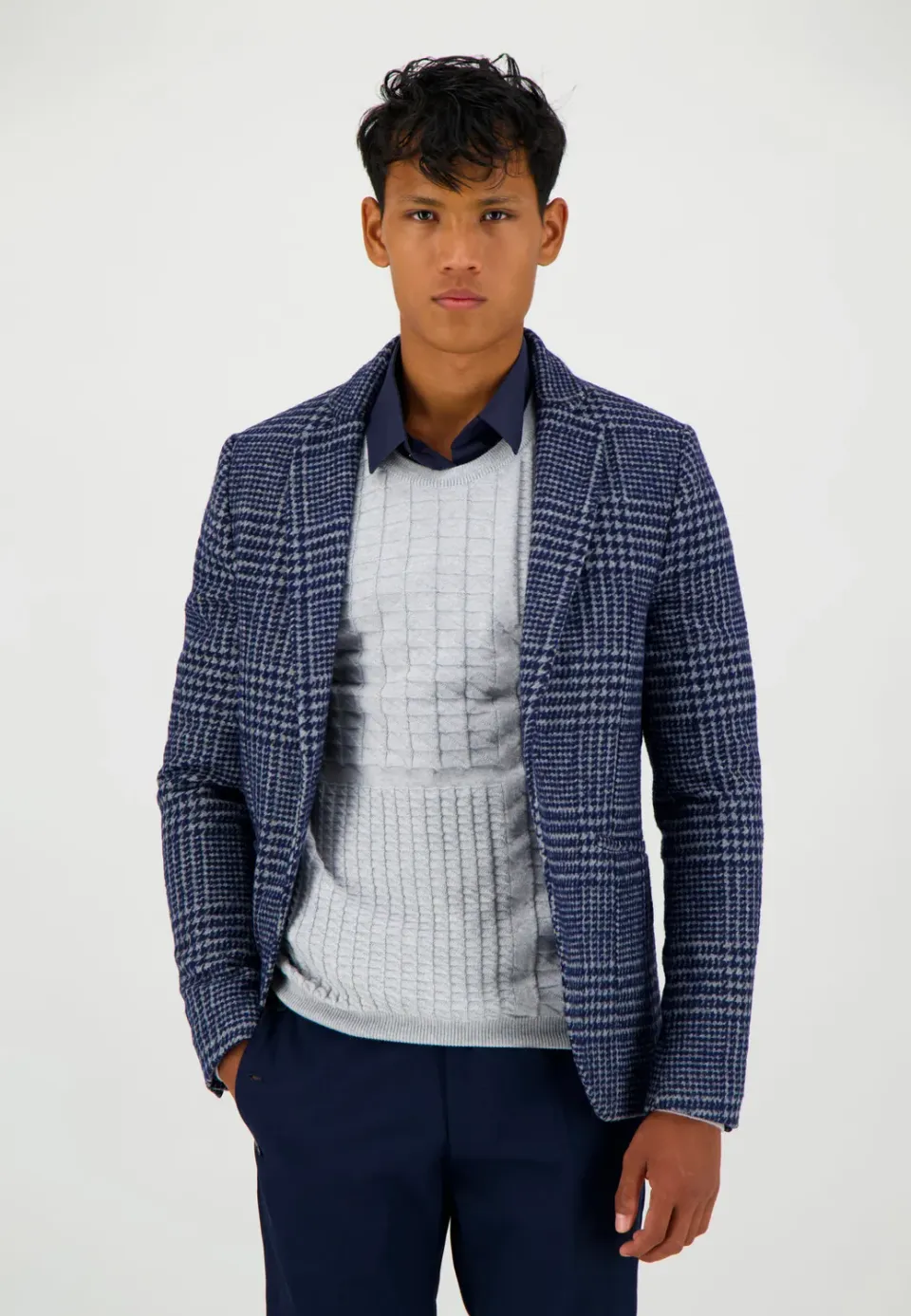 Pierre Talamon veste prince-de-galles bleue droite