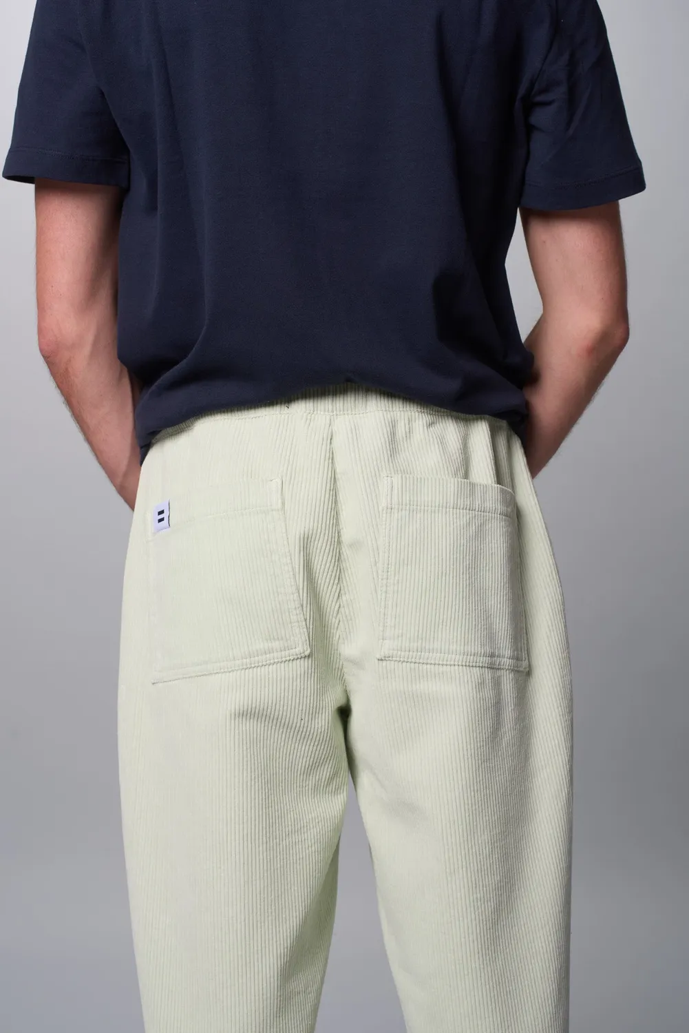 Cotelé Paris Lazy pantalon homme vert délavé velours