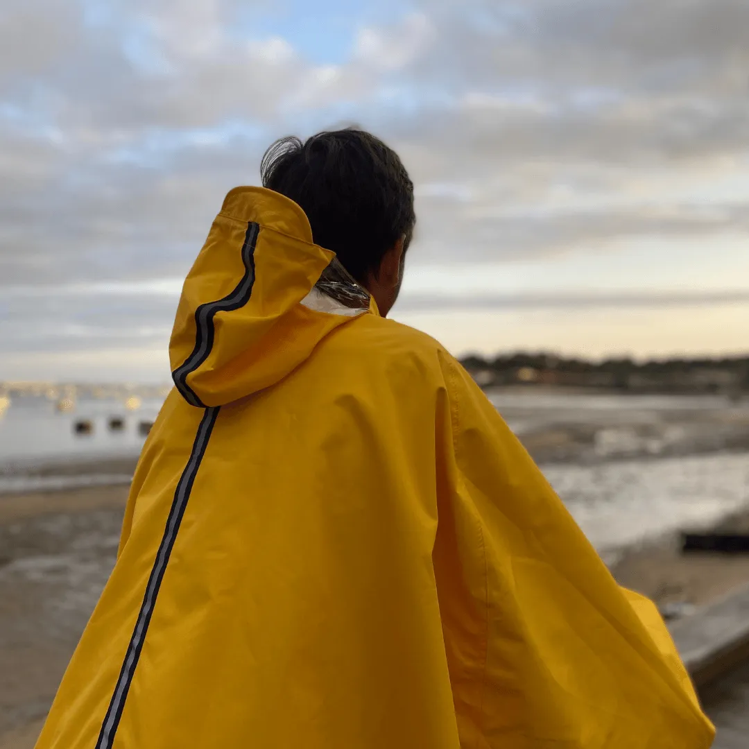 Le Temps des Grenouilles Cap Breton cape pluie vélo recyclée