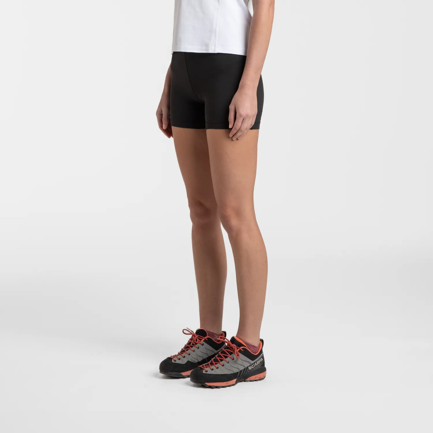 Montura Shiva Shorts short black coton bio femme