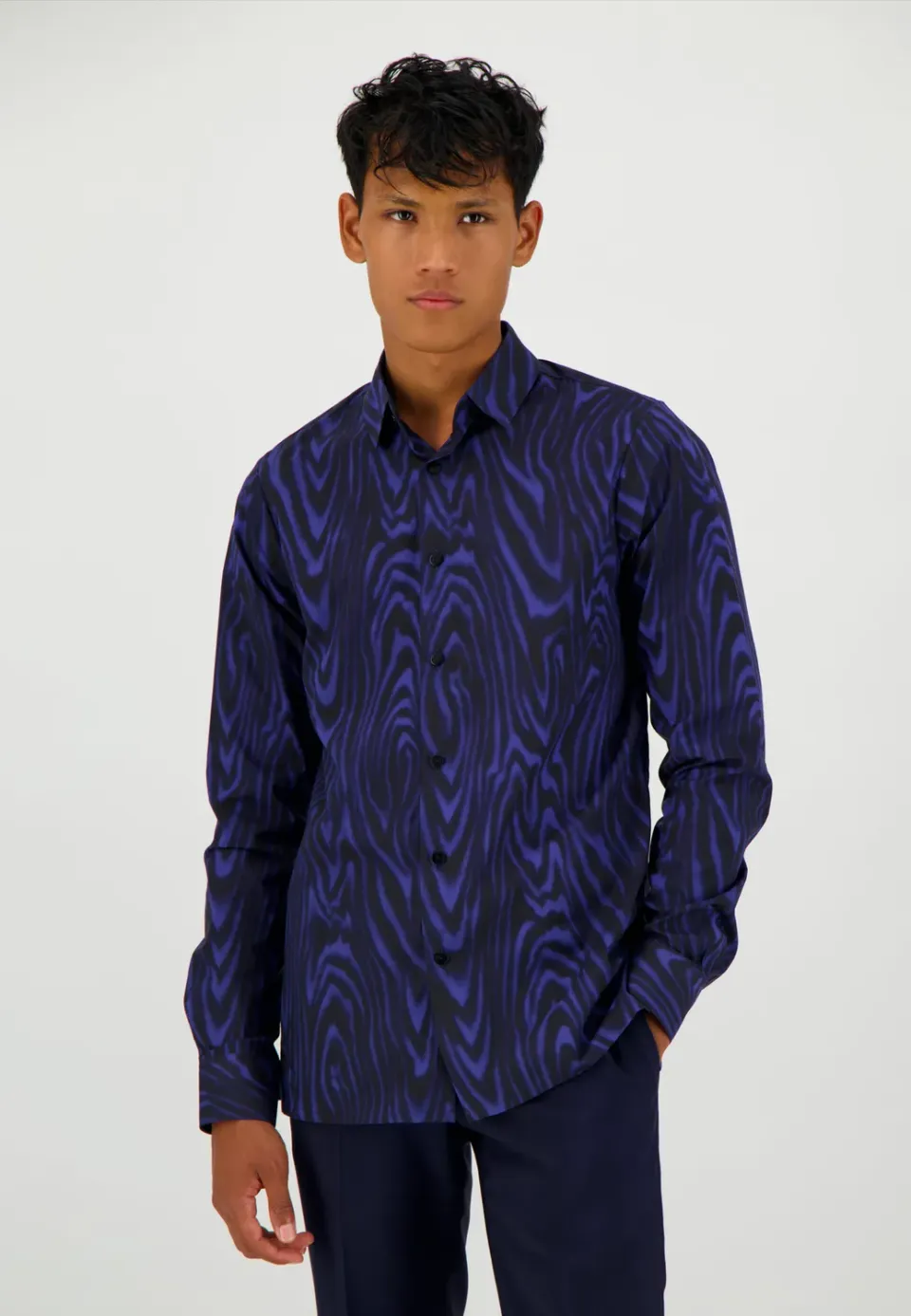 Pierre Talamon moirée chemise bleue effet moiré