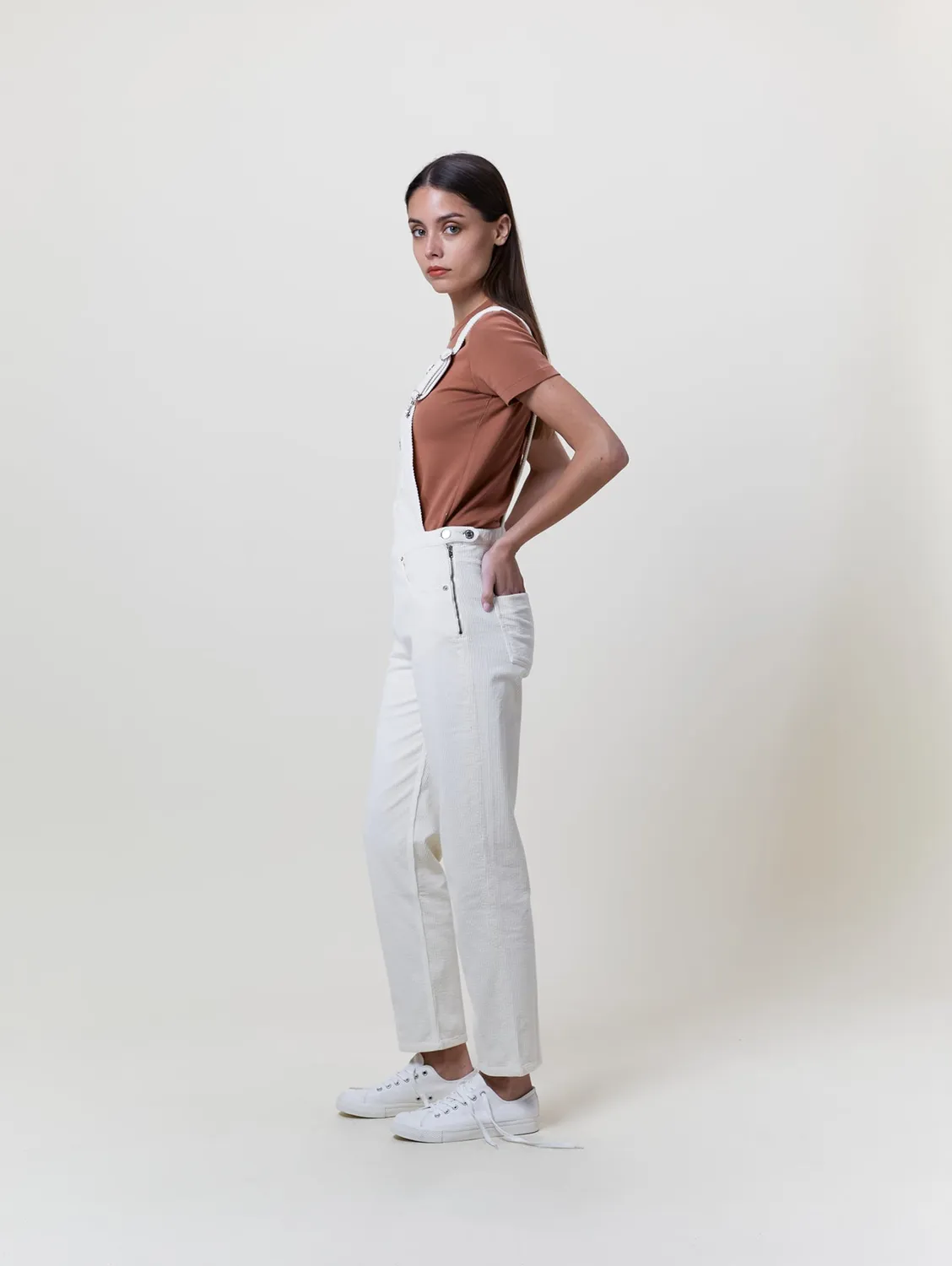 Cotelé Paris Mom salopette femme écru velours