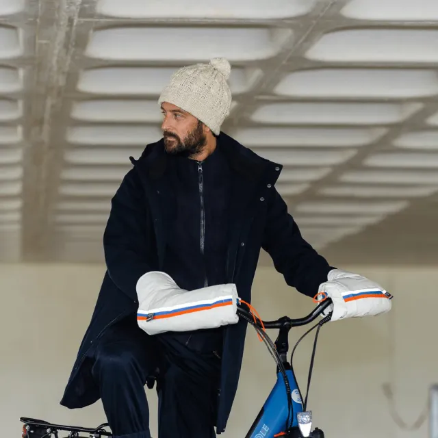 Le Temps des Grenouilles manchons vélo bleu marine imperméables