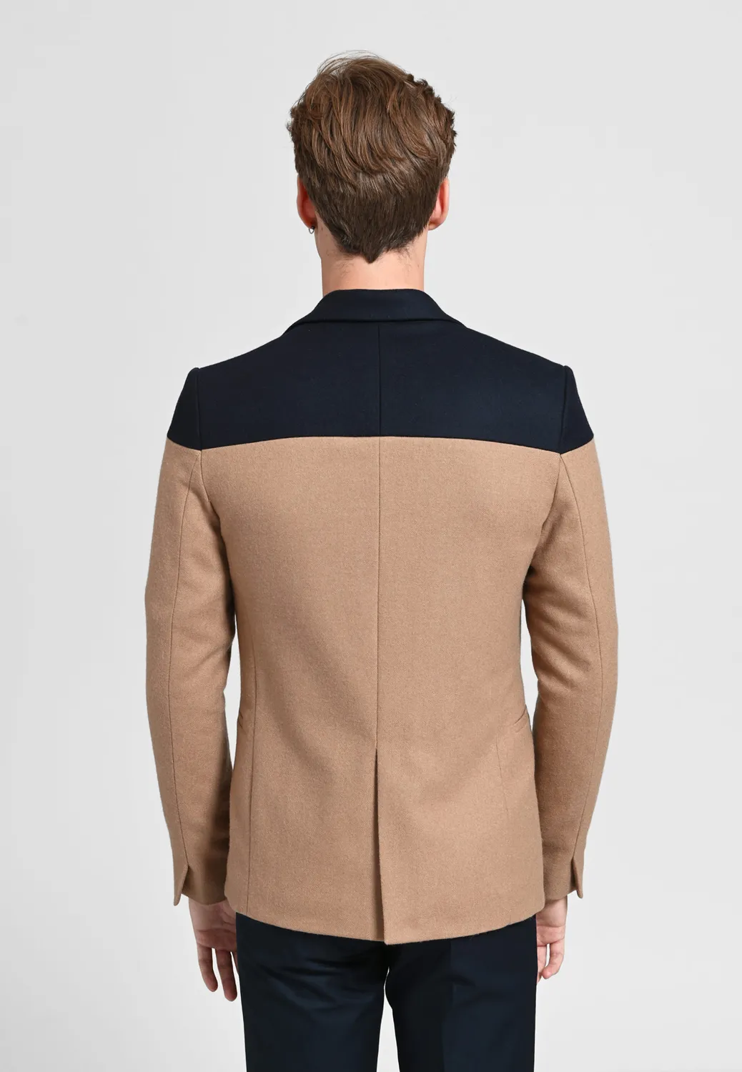 Pierre Talamon Bicolore veste camel élégante
