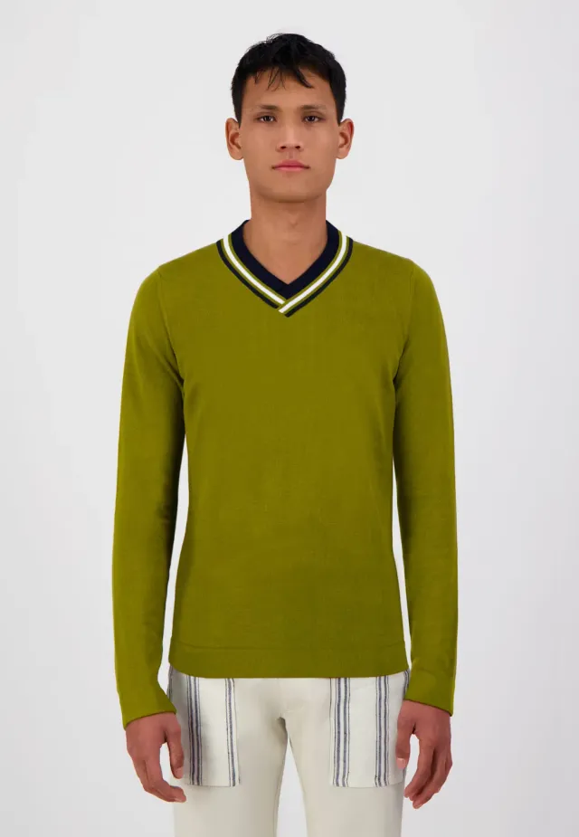 Pierre Talamon Kimo pull kaki coupe droite
