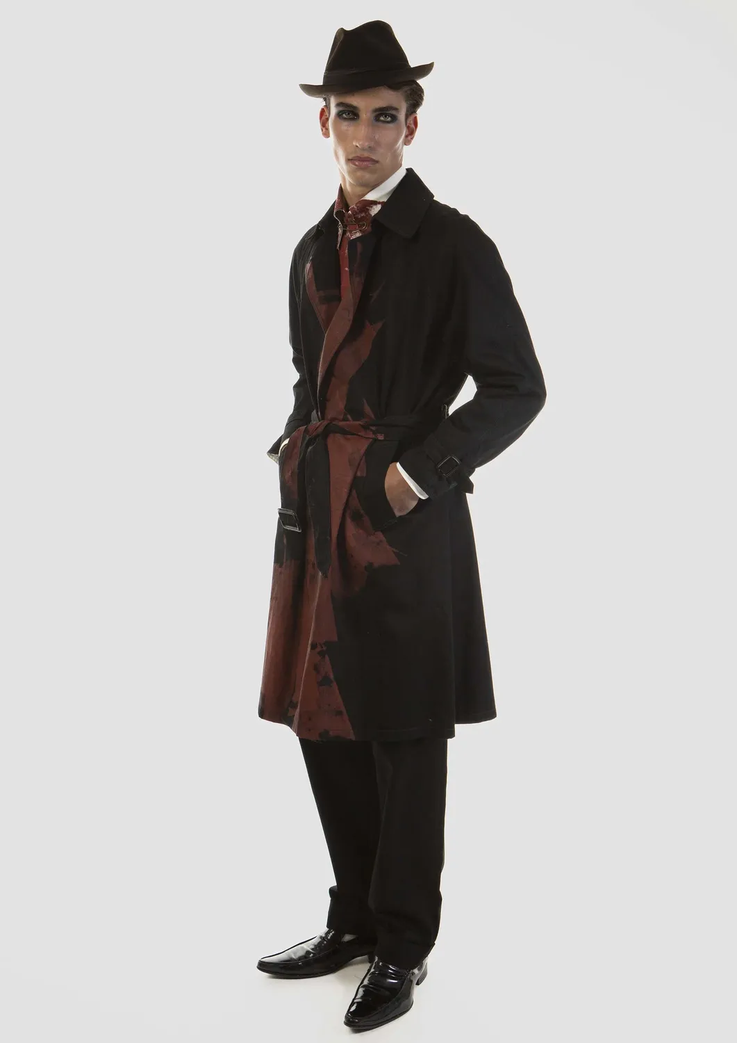 Paolo Leduc Bleeding Trench manteau noir rouge coton