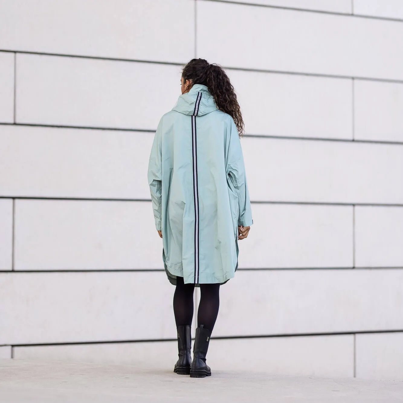 Le Temps des Grenouilles Genève poncho vélo léger 350g