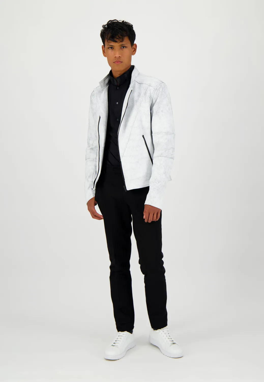 Pierre Talamon Necklace chemise noire coupe droite