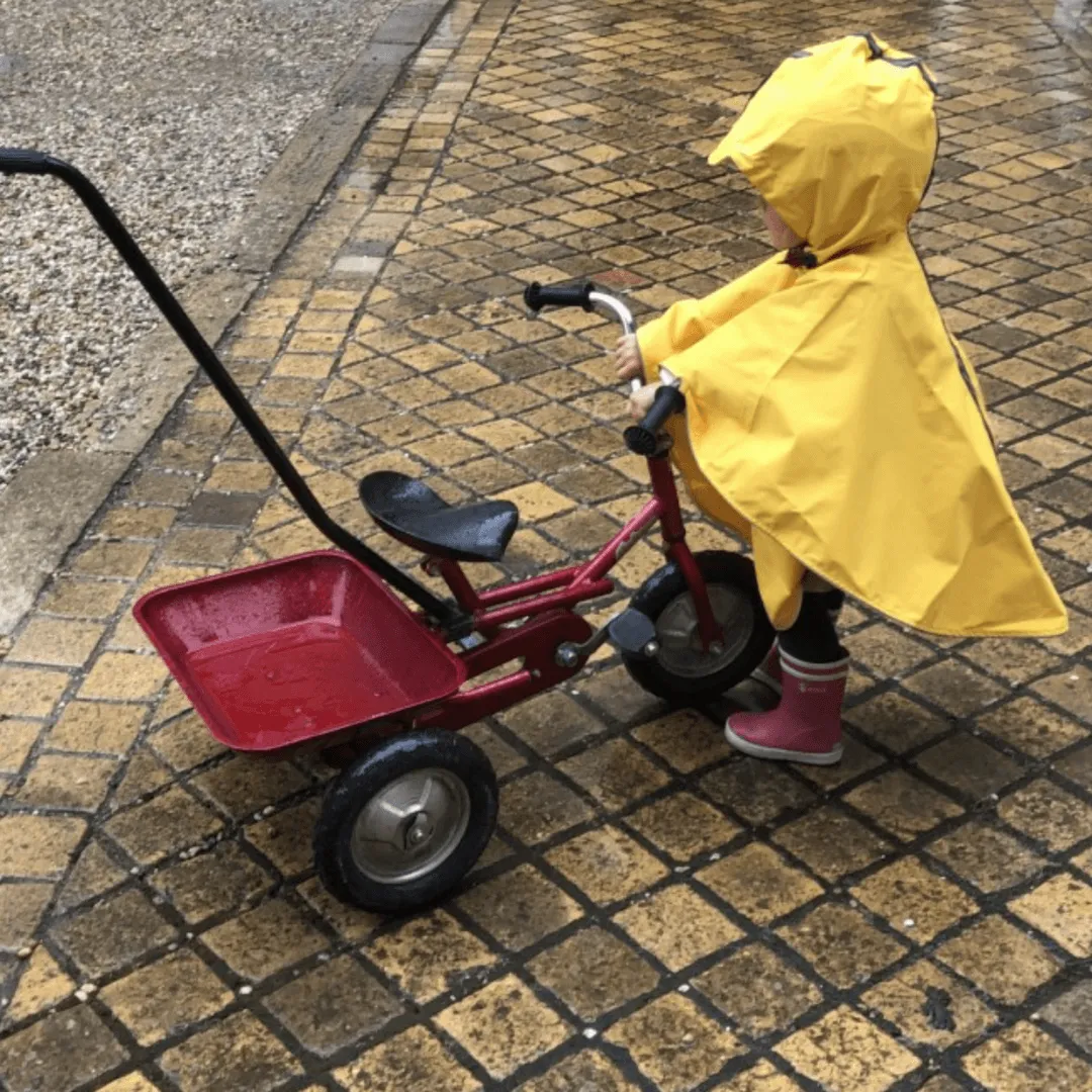 Le Temps des Grenouilles Cap Breton cape pluie vélo recyclée