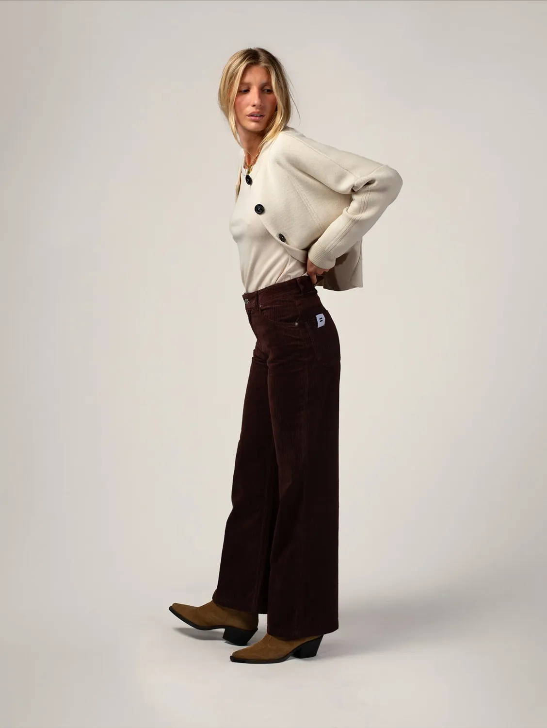 Cotelé Paris pantalon Flare chocolat femme velours bio