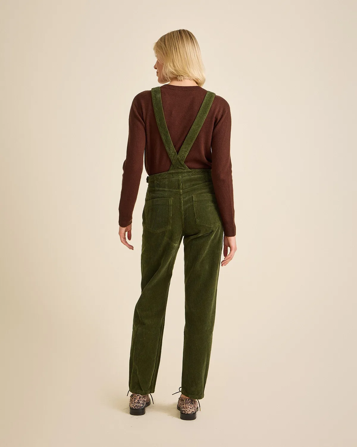 Cotelé Paris Mom vert olive salopette velours coton bio
