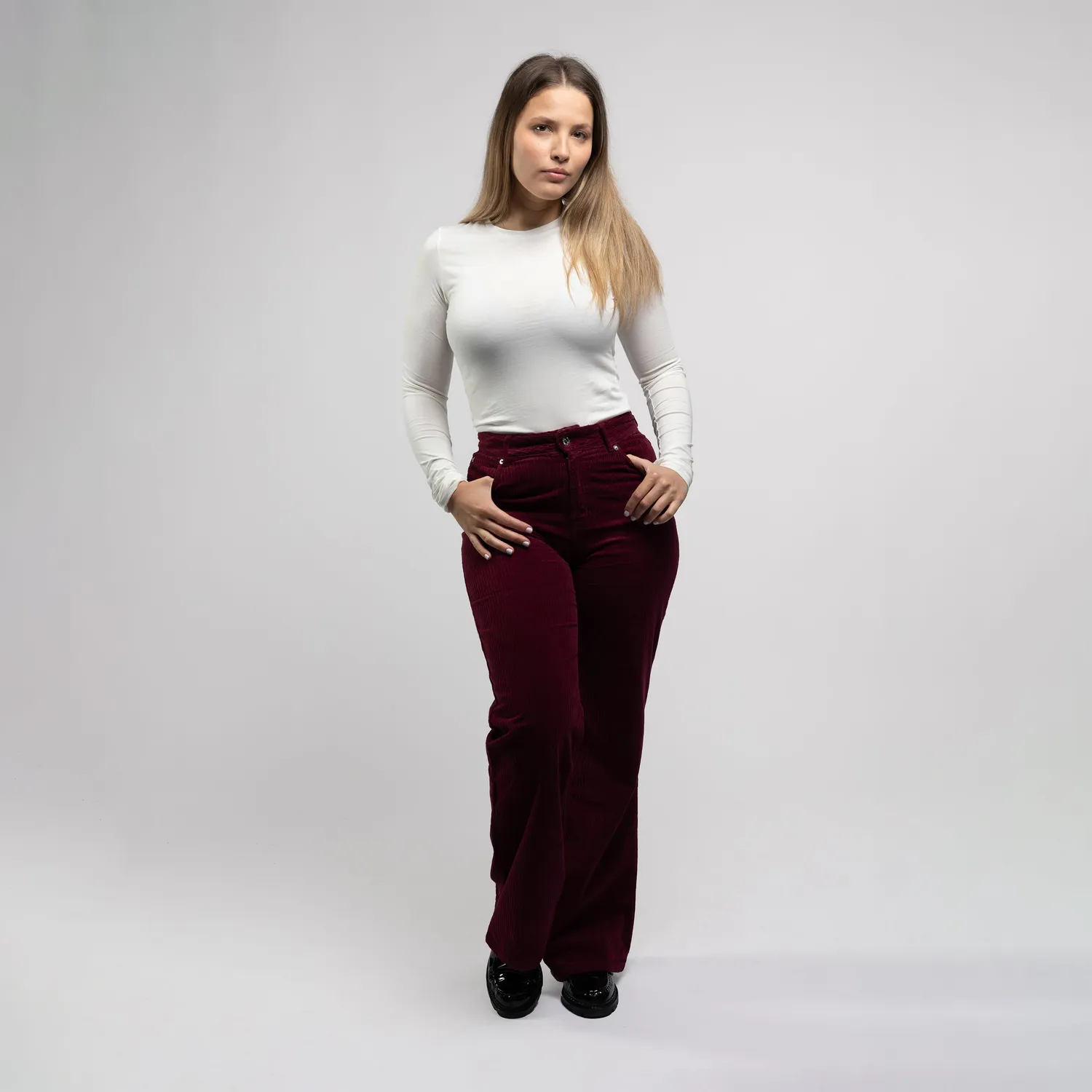 Cotelé Paris Flare Prune pantalon flare prune