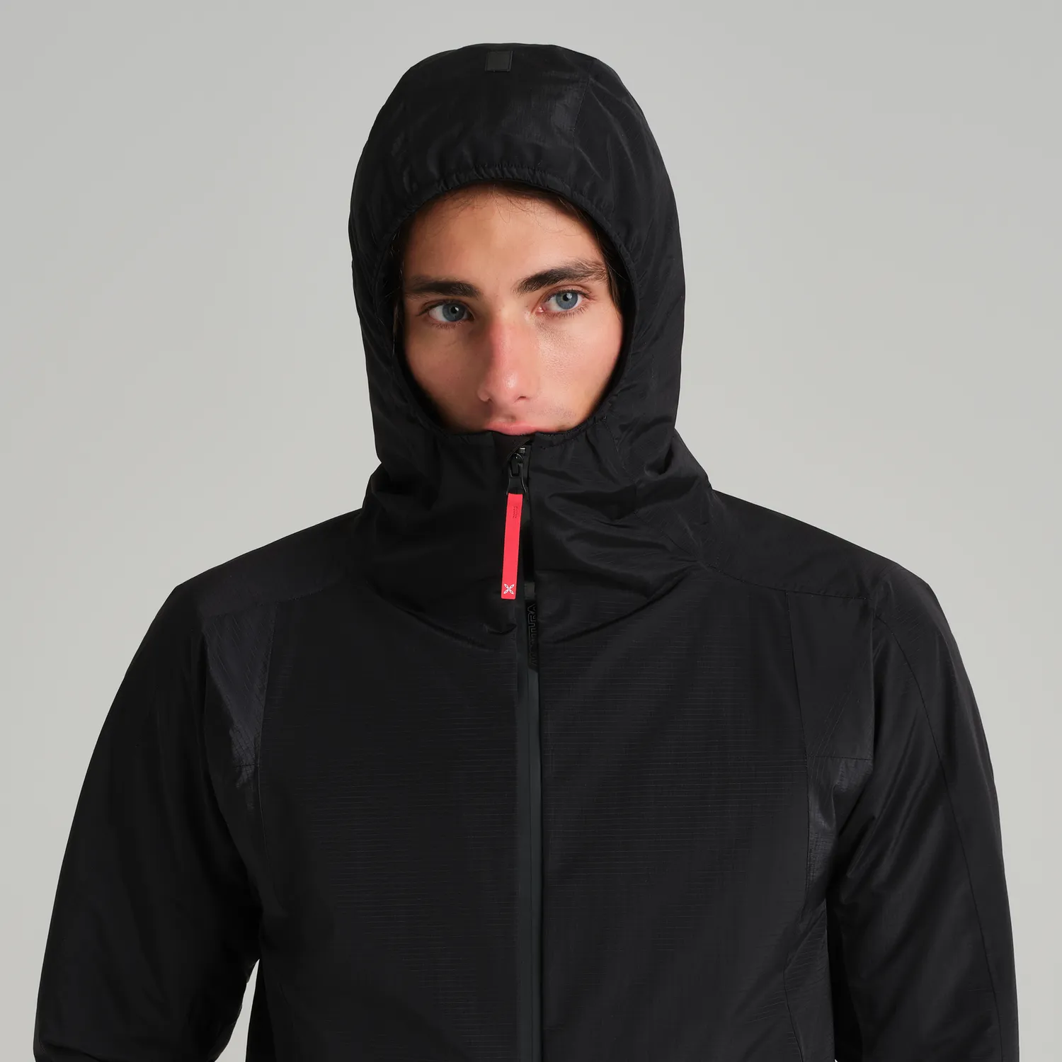 Montura Versante Sky Hooded veste imperméable noire 10K